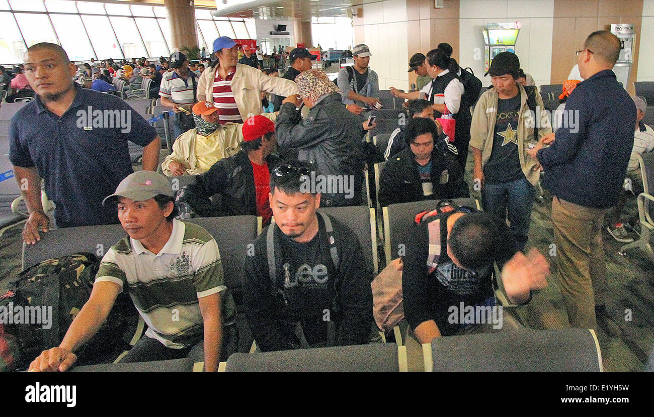 The 41 Overseas Filipino Workers from Libya arrived at Ninoy Aquino International Airport, Philippines this afternoon  on board in Emirates Airline Flight EK 332. And they  are forced to return to the Philippines due to arm conflict in the said country. (Photo Wilfredo Clamor/Pacific Press) Stock Photo
