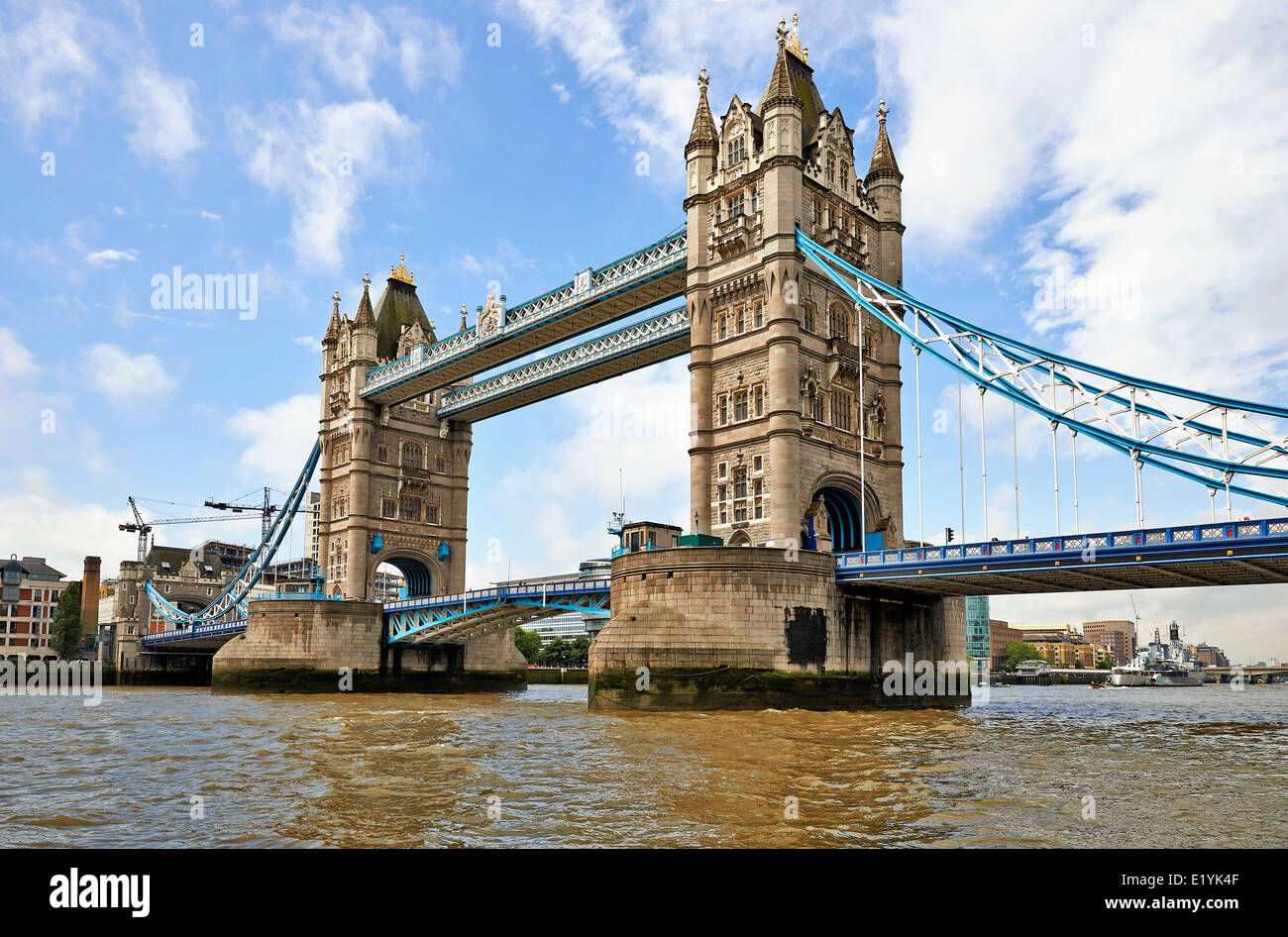 Panoramic Picture of Thames River and Tower Bridge Famous Cityscape Background for Baby Shower Bridal Wedding Studio Photography Pictures Orange Beige Almond Green London 6x8 FT Photography Backdrop