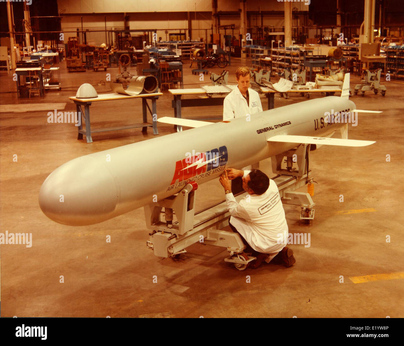 Tomohawk Design The Convair/General Dynamics Tomahawk was an experimental aircraft ...