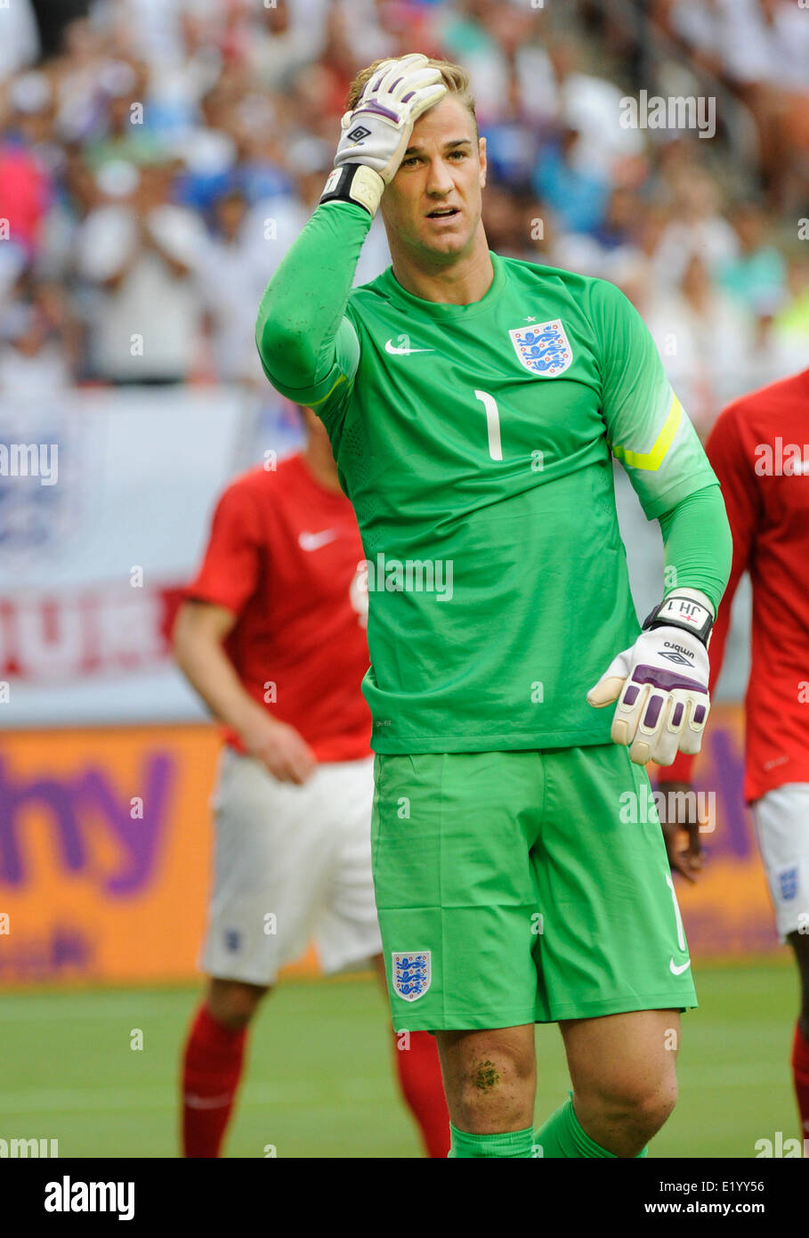 Florida, USA. 7th June, 2014. England Goalkeeper Joe Hart (1) holds his head during an international friendly world cup warm up soccer match between England and Honduras at the Sun Life Stadium in Miami Gardens, Florida. © Action Plus Sports/Alamy Live News Stock Photo