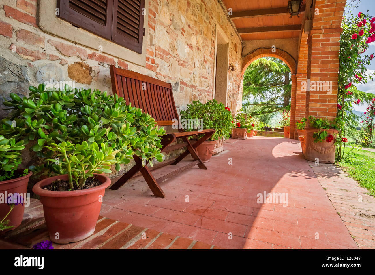 Ranch house front porch hi-res stock photography and images - Alamy