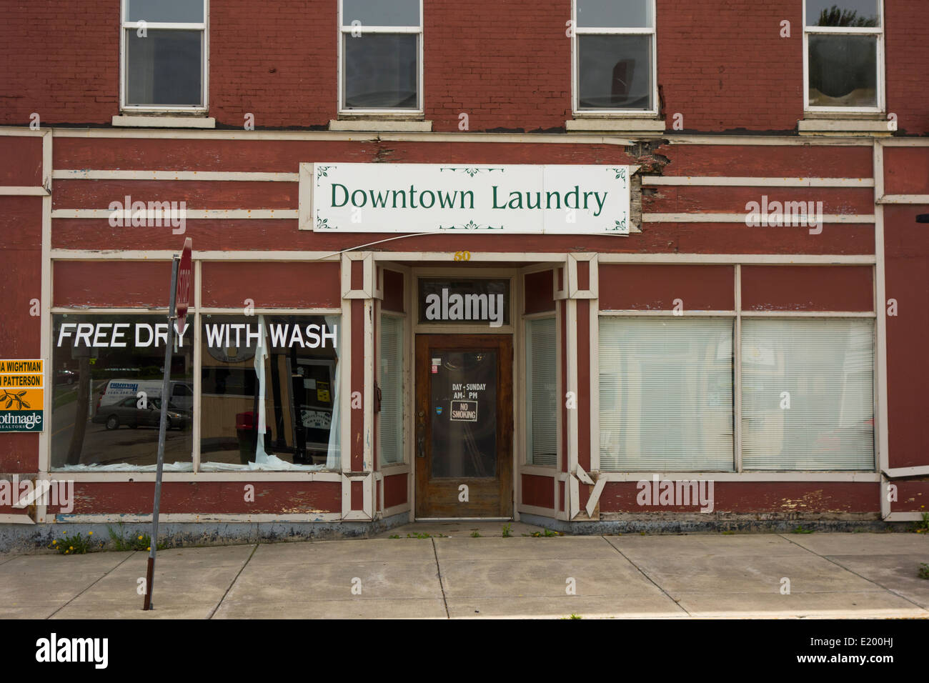 downtown laundry closed in Lyons New York Stock Photo Alamy