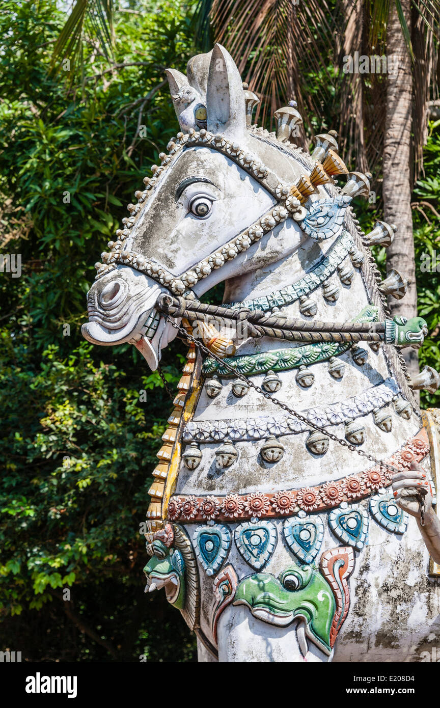 Decorated horse statue, temple for the god Madurai Veeran, Mandavi ...