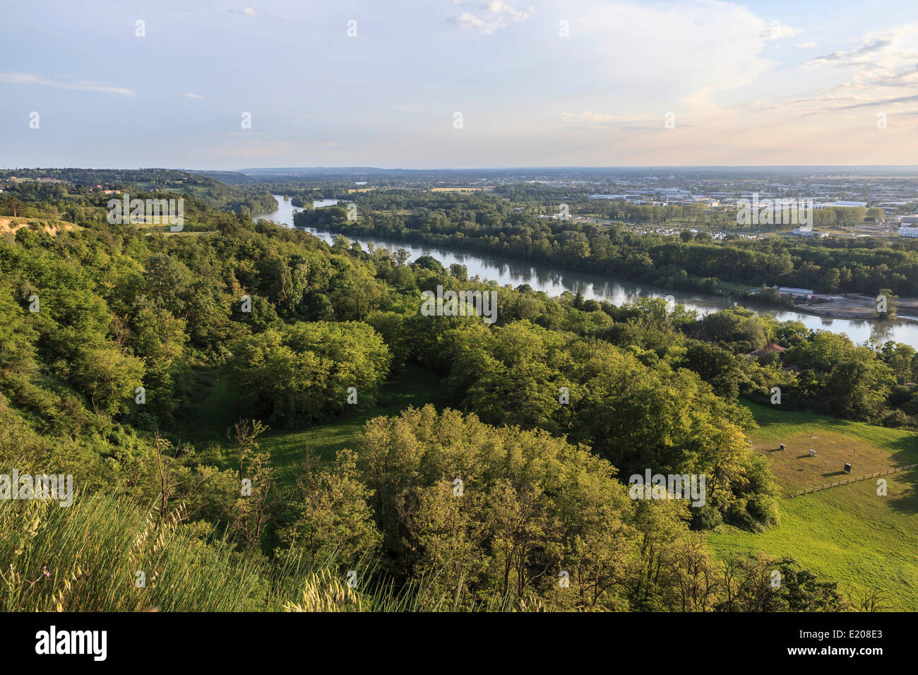 View of the Garonne River from the Pech-David hill in the evening light, Toulouse, France Stock Photo