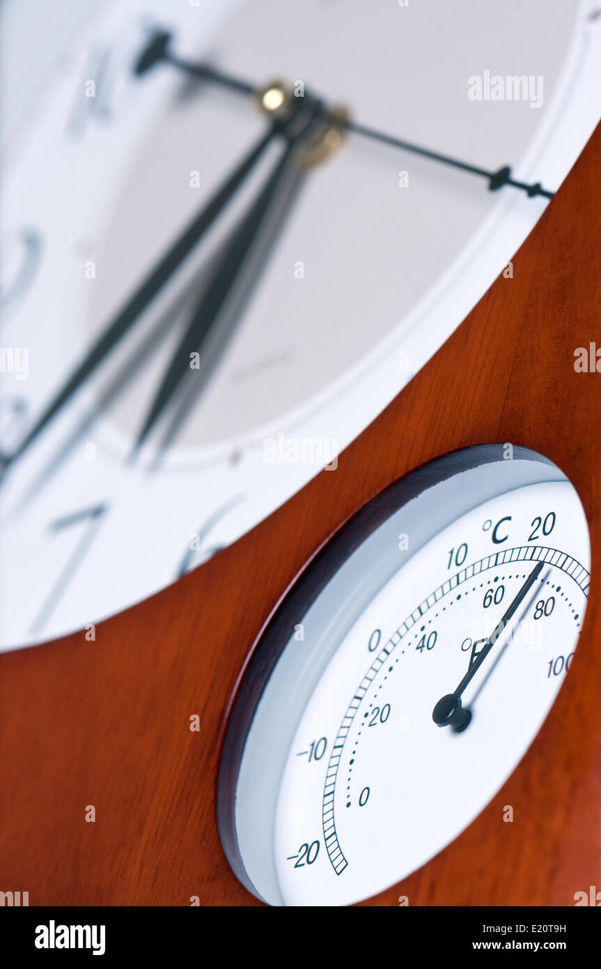 Time temperature clock hires stock photography and images Alamy