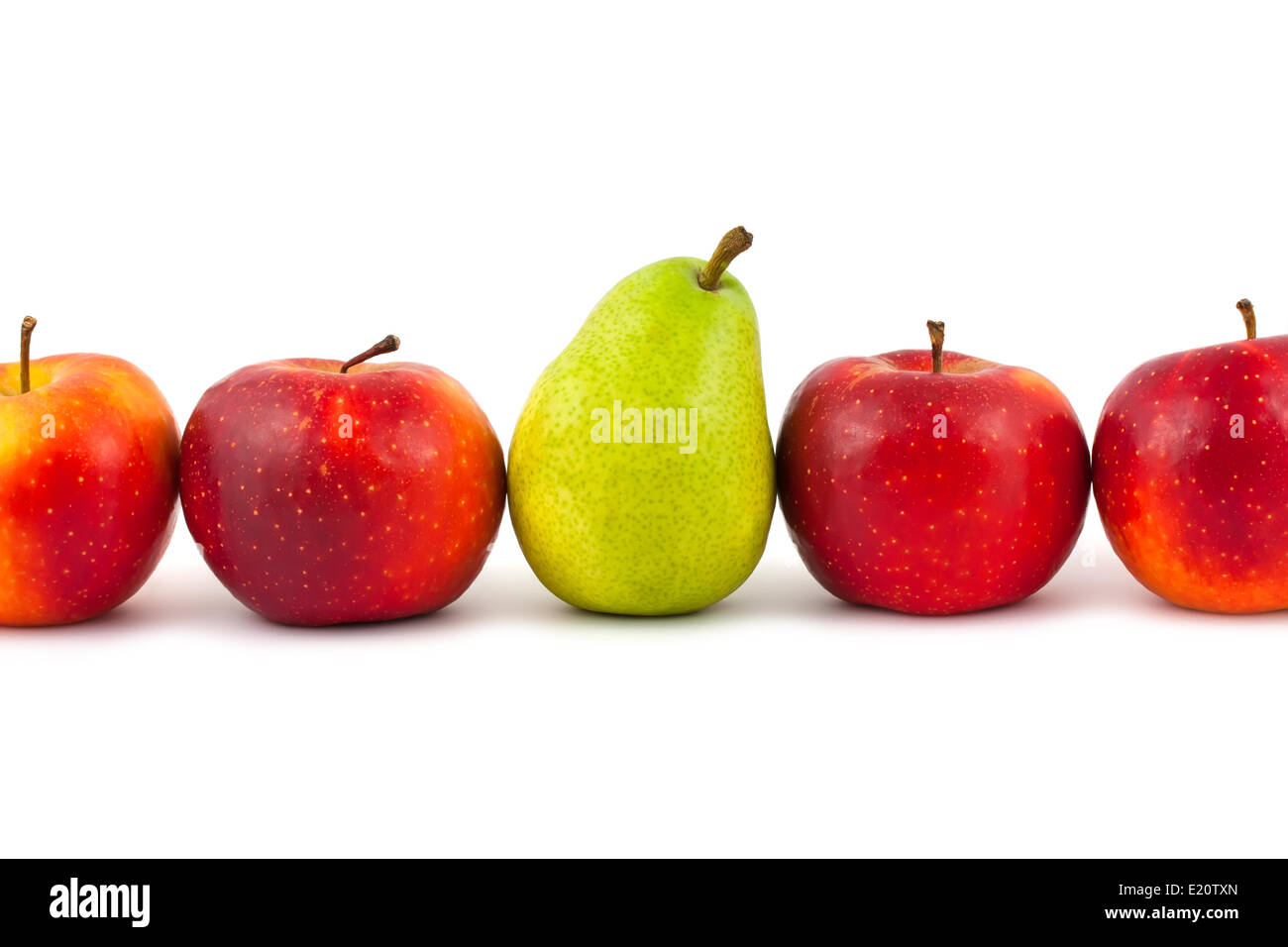 Line of fruits pear and apples Stock Photo Alamy