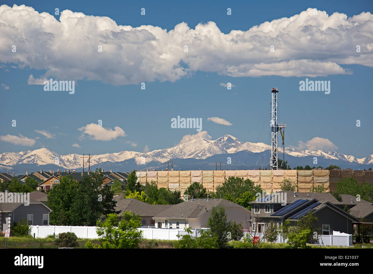 Greeley, Colorado - An oil drilling rig near homes in a residential neighborhood. Stock Photo
