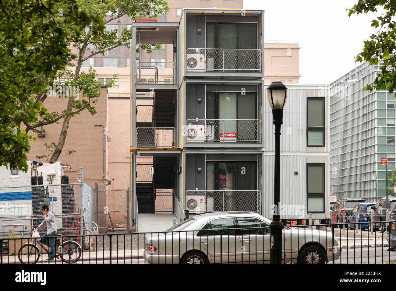 Emergency modular housing hires stock photography and images Alamy