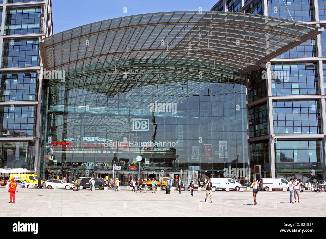 Berlin Hbf, Hauptbahnhof, Main railway station Stock Photo