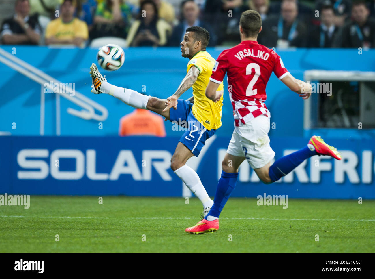 Sao Paulo, Brazil. 12th June, 2014.  Dani Alves and Vrsaljko in the match between Brazil and Croatia in the group stage of the 2014 World Cup, for the group A match at the Arena stadium in Sao Paulo on June 12, 2014 Photo:. Urbanandsport/Nurphoto Credit:  Urbanandsport/NurPhoto/ZUMAPRESS.com/Alamy Live News Stock Photo