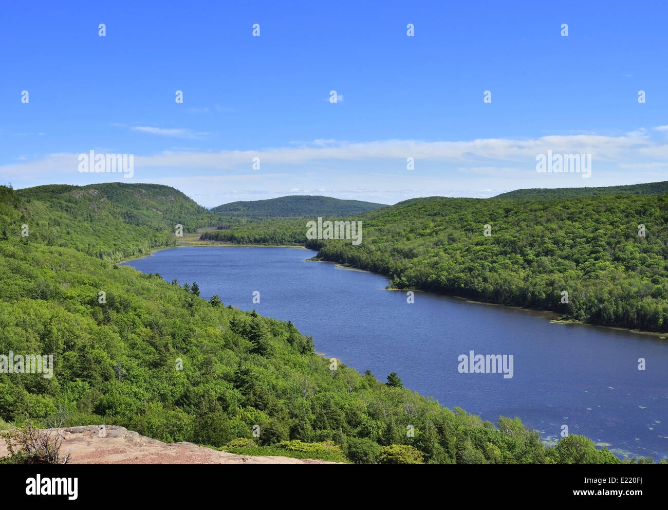 Lake beautiful hi-res stock photography and images - Alamy