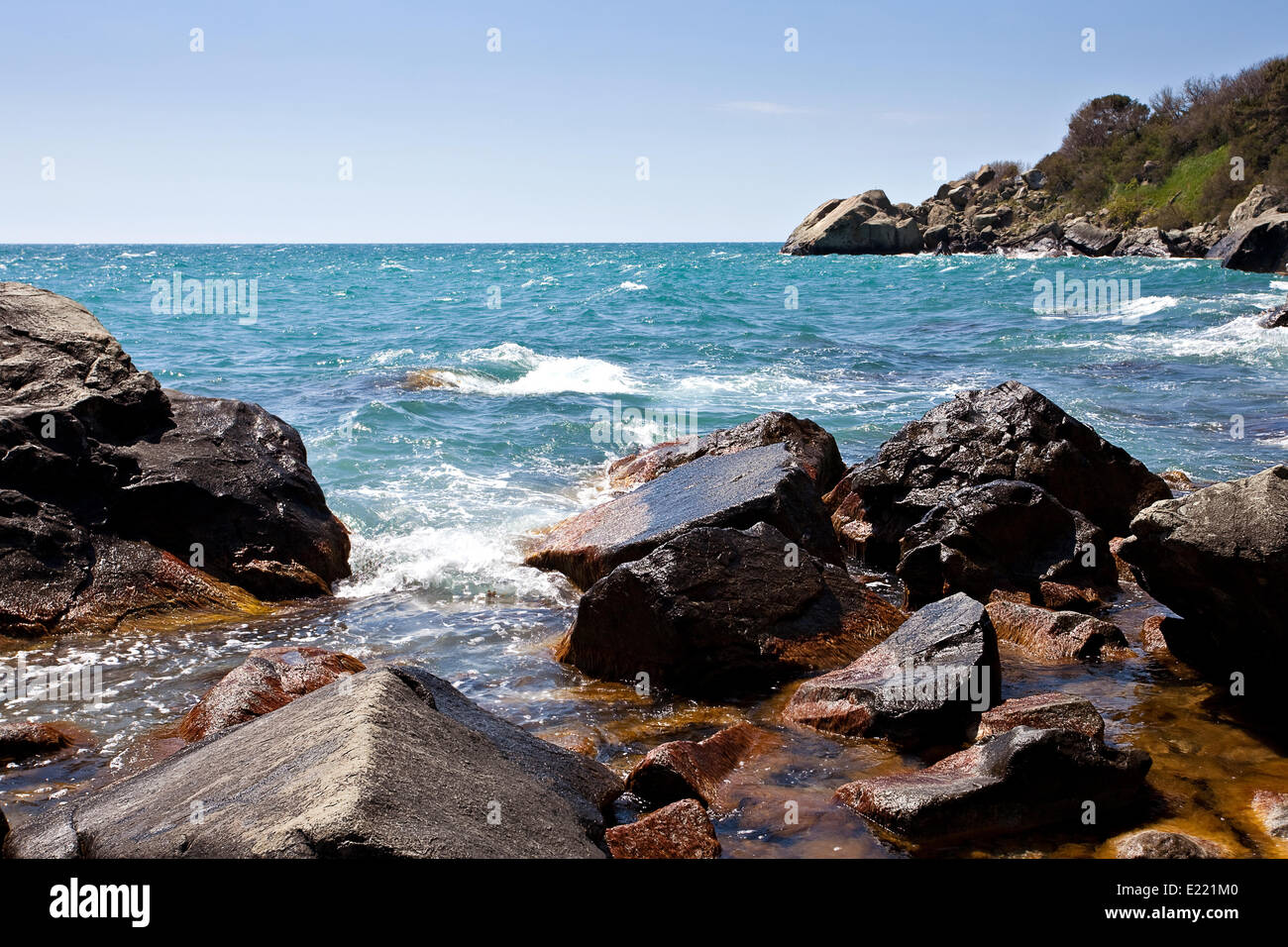 Black rocky islands hi-res stock photography and images - Alamy