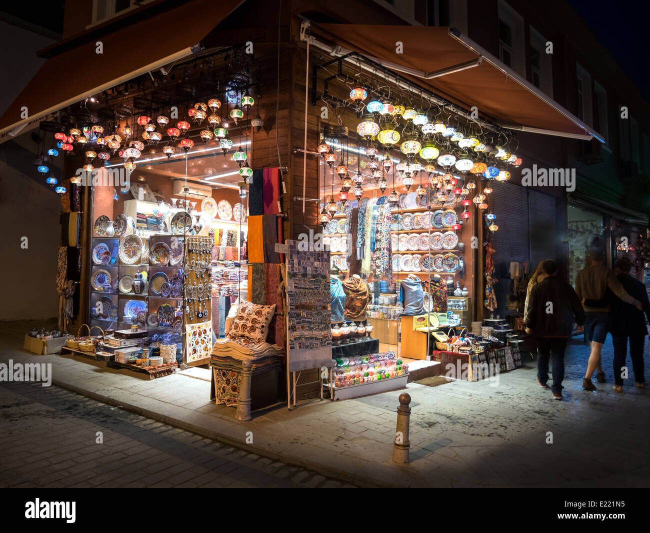 Turkish ceramics and pottery shop in Istanbul, Turkey Stock Photo Alamy