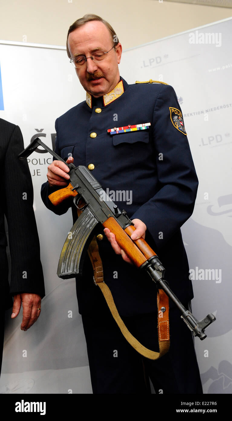 Captured Austrian Machine Gun Hi res Stock Photography And Images Alamy