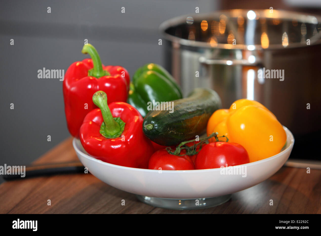Brightly coloured bowl of vegetables Stock Photo