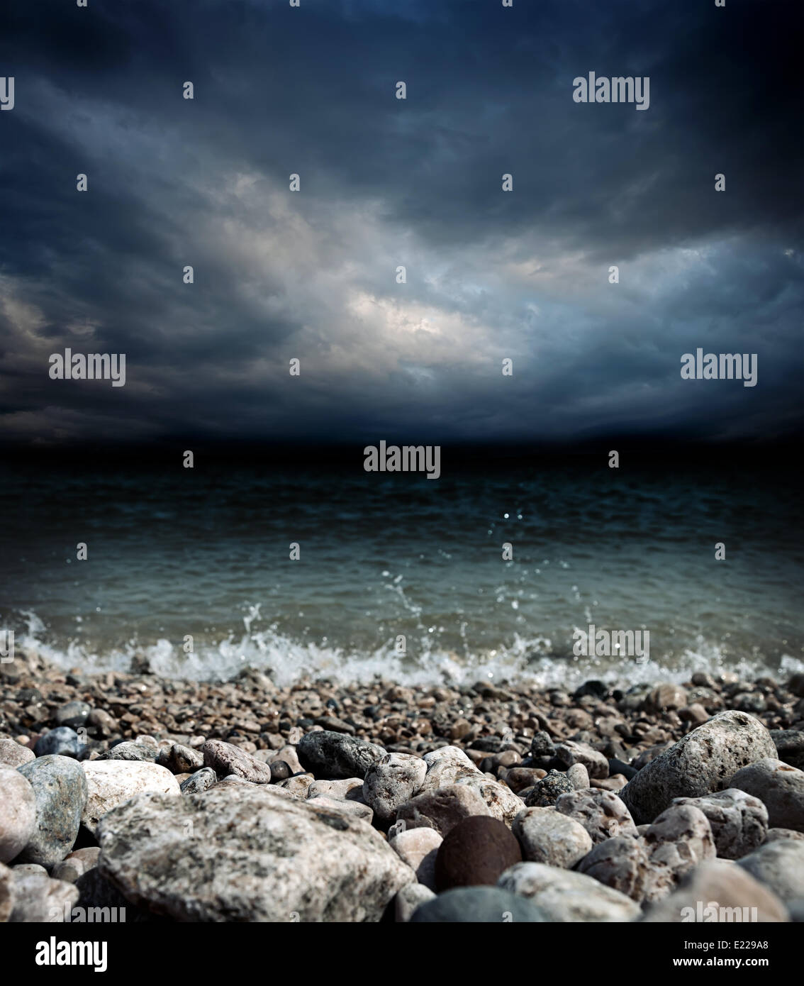 Stormy sea waves lightning hi-res stock photography and images - Alamy