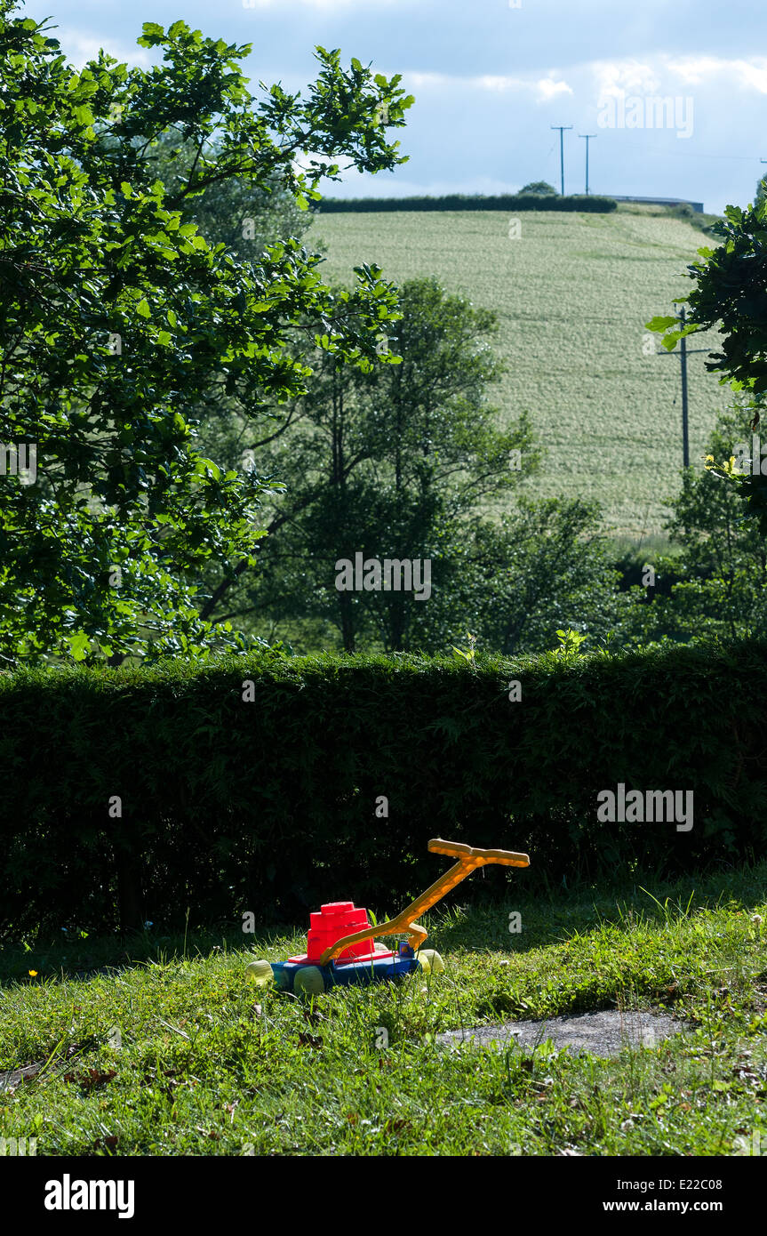 Grass lawn mower hi-res stock photography and images - Alamy