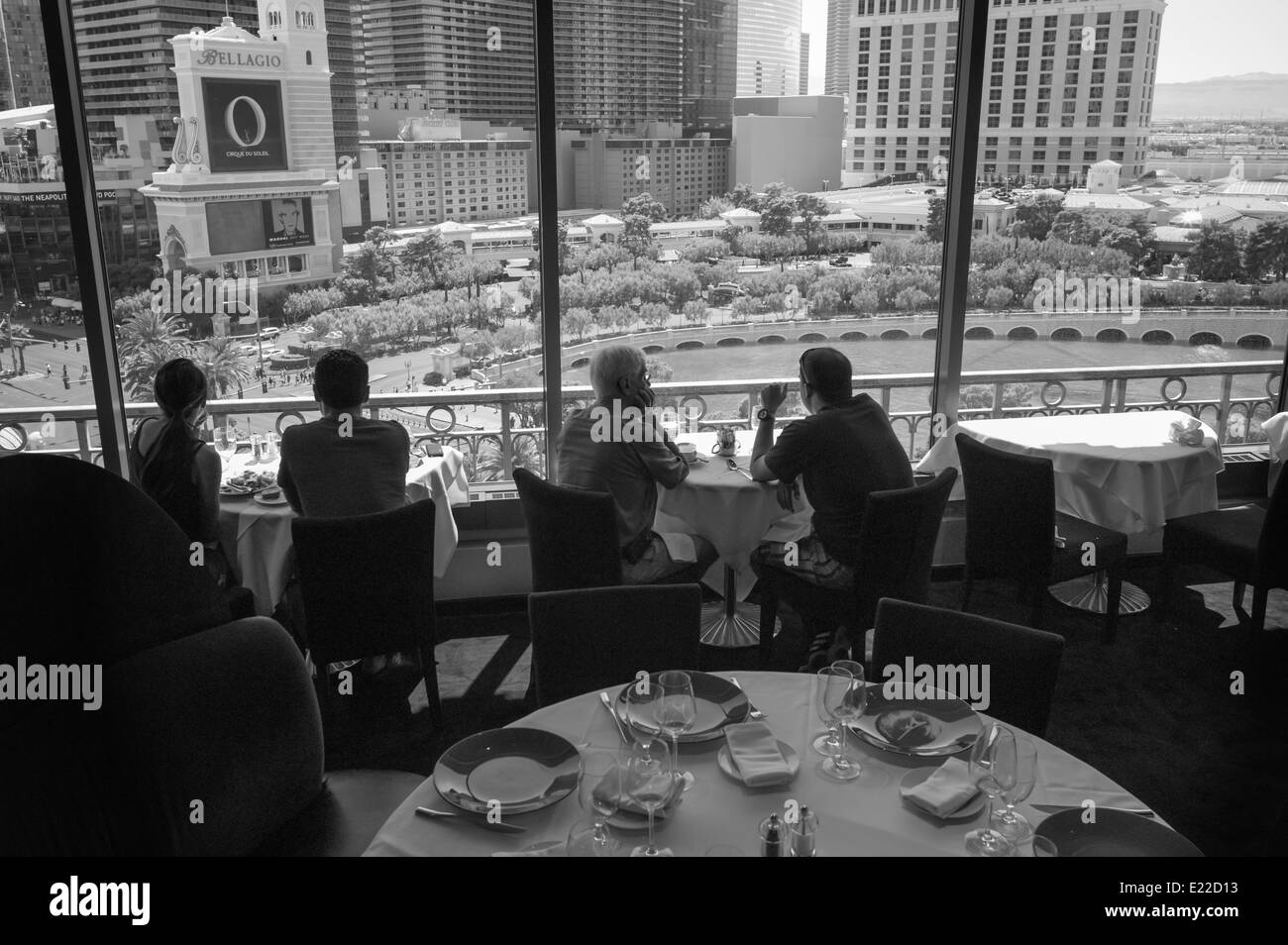 Diners looking at the Bellagio Hotel, Las Vegas, Nevada Stock Photo