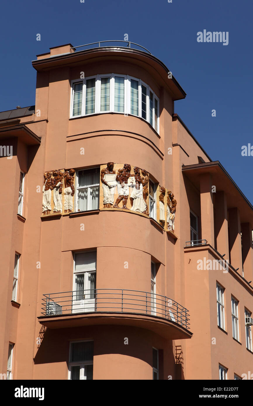 Bauhaus sculpture hires stock photography and images Alamy