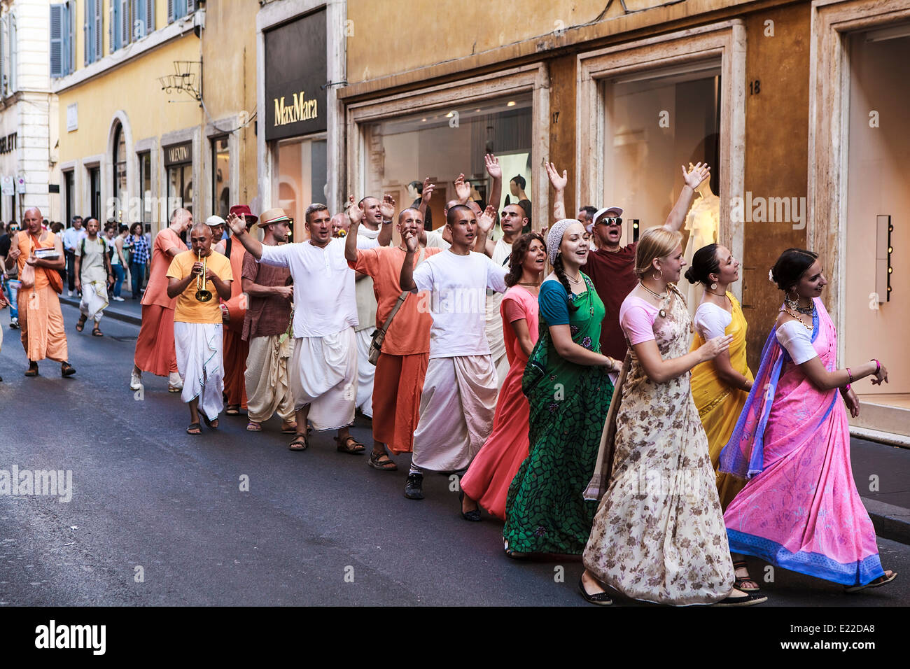 Comunidade hare krishna foto editorial. Imagem de grupo - 229121161