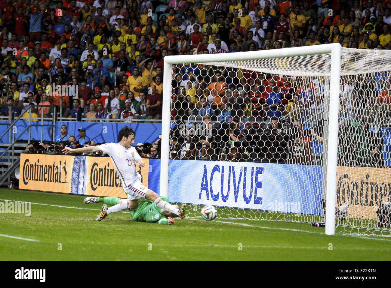 Salvador, Brazil. 13th June, 2014. Spain's #21 David Silva scores a non-valid goal, at the #3 2014 World Cup match between Spain and Netherlands, in Salvador, Brasil, this friday 13th Credit:  Gustavo Basso/NurPhoto/ZUMAPRESS.com/Alamy Live News Stock Photo