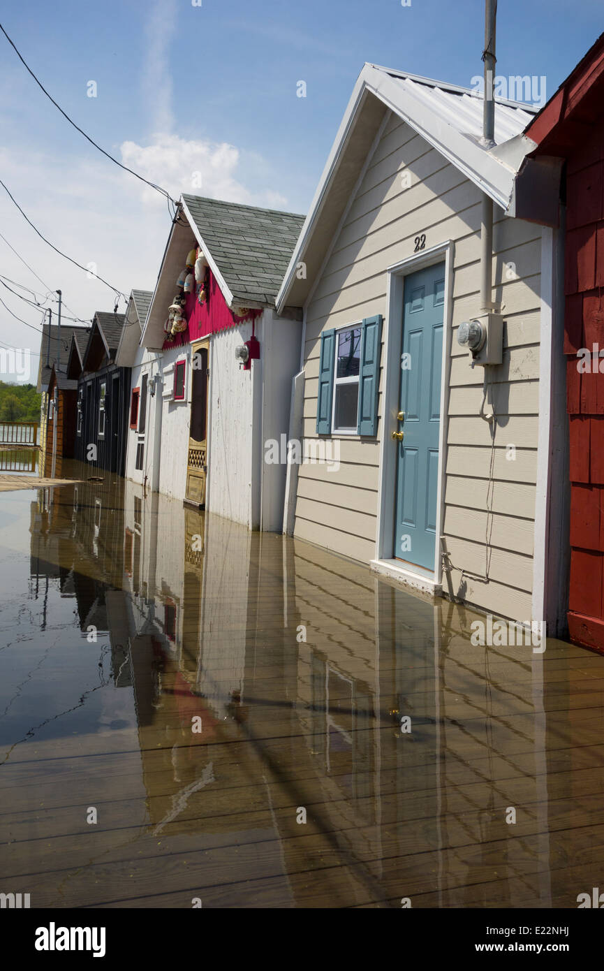 vacation homes flooded on lake Canandaigue New York Stock Photo