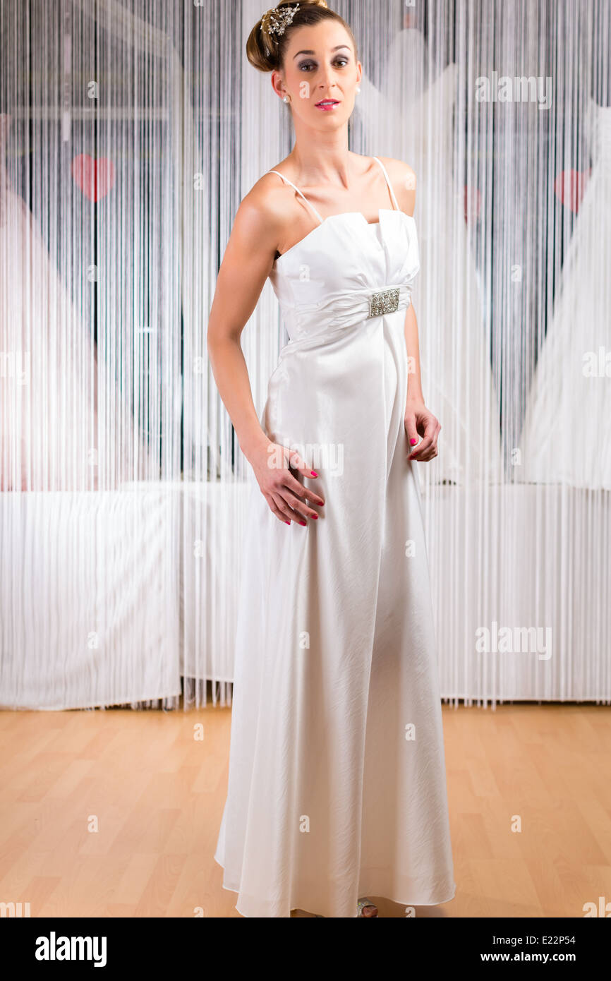what to wear to try on bridal gowns