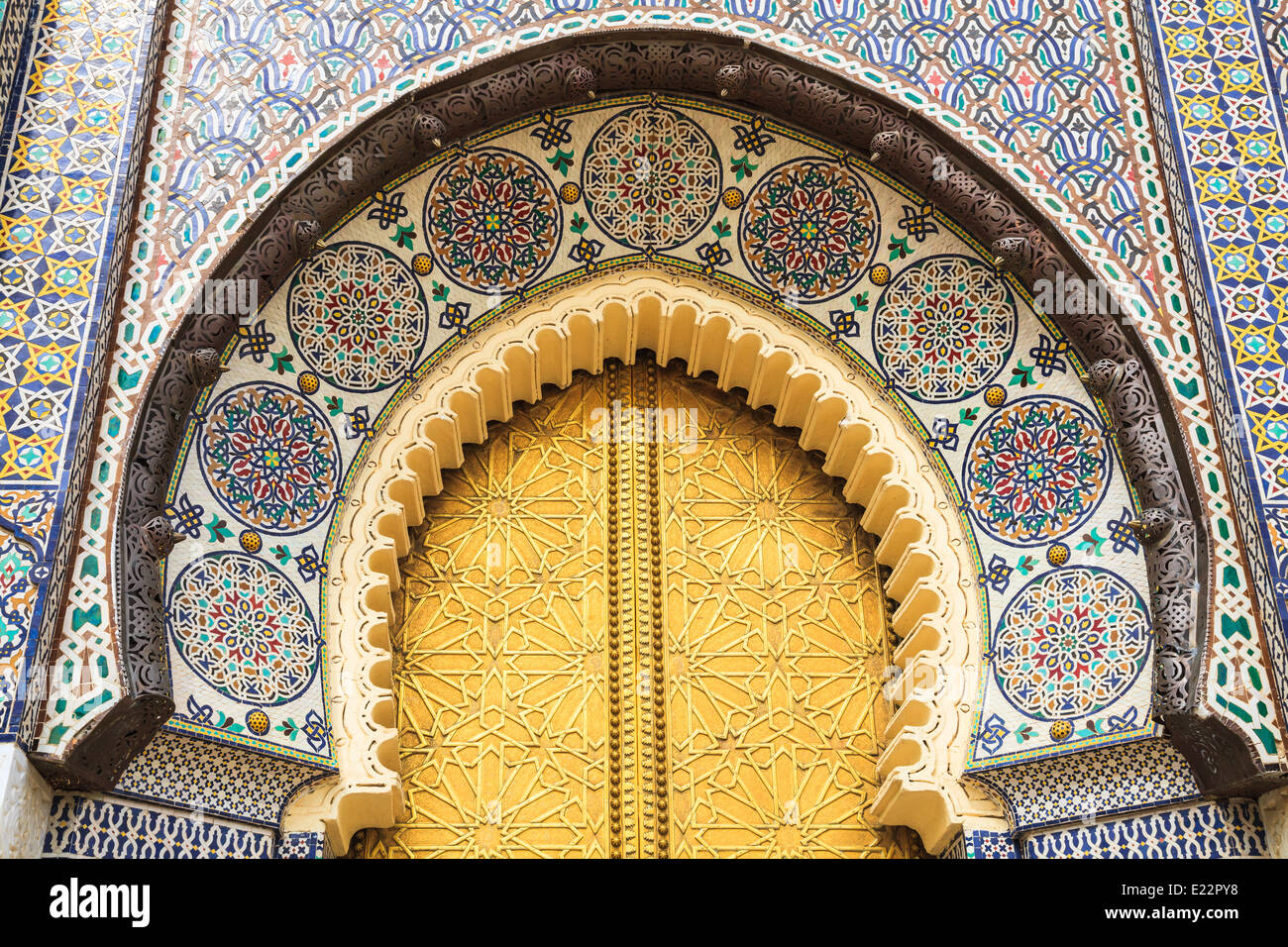 Gate of the palace in fez, morocco Stock Photo - Alamy
