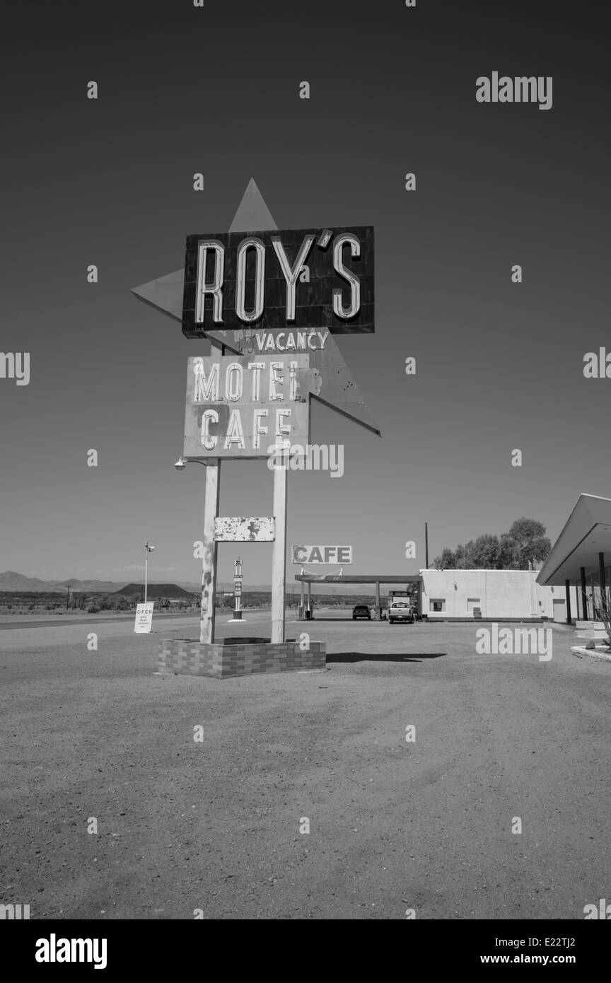 Roy's Gas Station Amboy, California Stock Photo Alamy