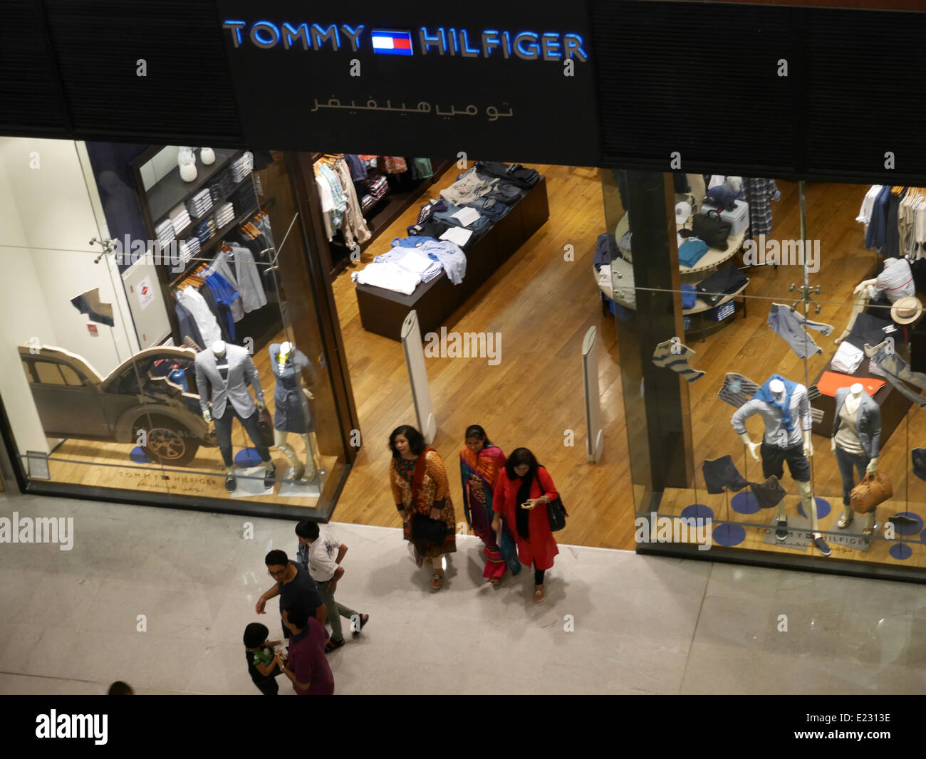 Mall of the emirates Dubai Tommy Hilfiger Stock Photo - Alamy
