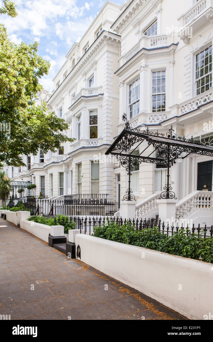 Large stucco-fronted houses in Holland Park, West London Stock Photo