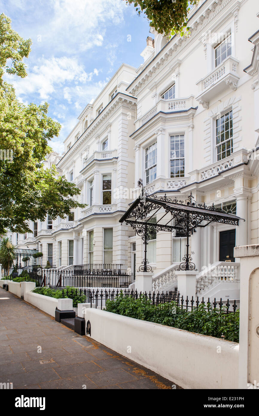 Holland park london housing hires stock photography and images Alamy