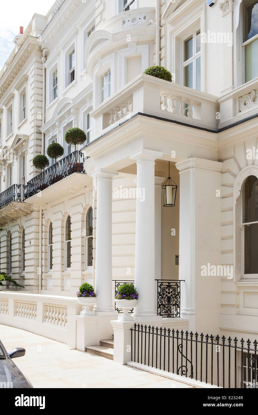 A white stucco house in Notting Hill, London Stock Photo
