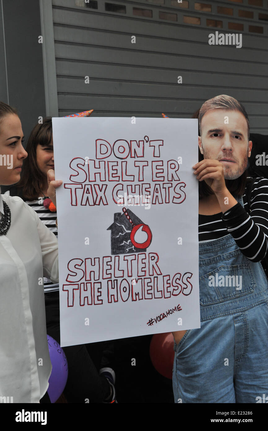 Vodaphone Shop Stock Photos & Vodaphone Shop Stock Images 