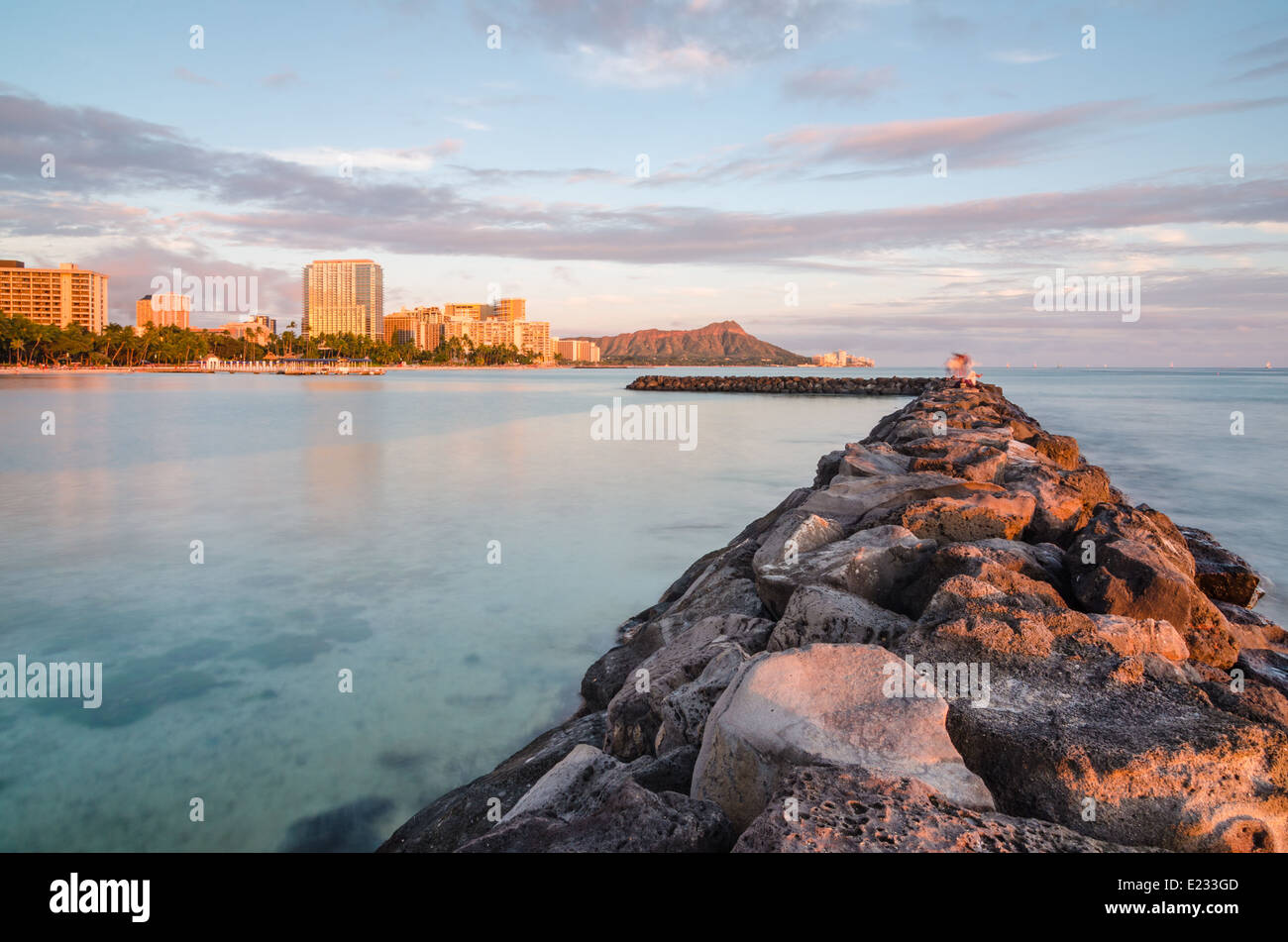 Hawaii beach sunset hi-res stock photography and images - Alamy
