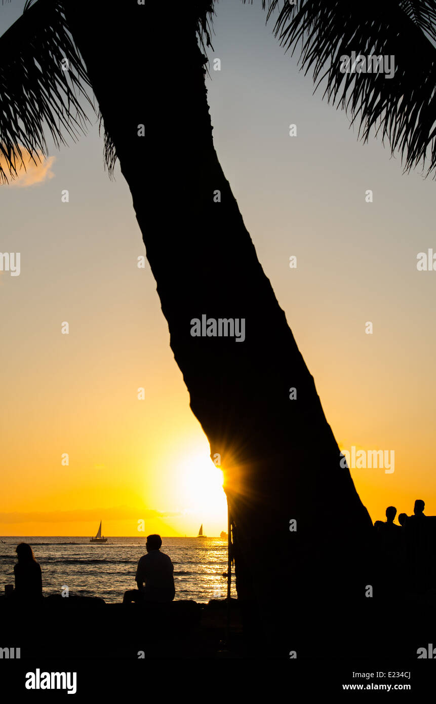 Waikiki beach sunset hi-res stock photography and images - Alamy