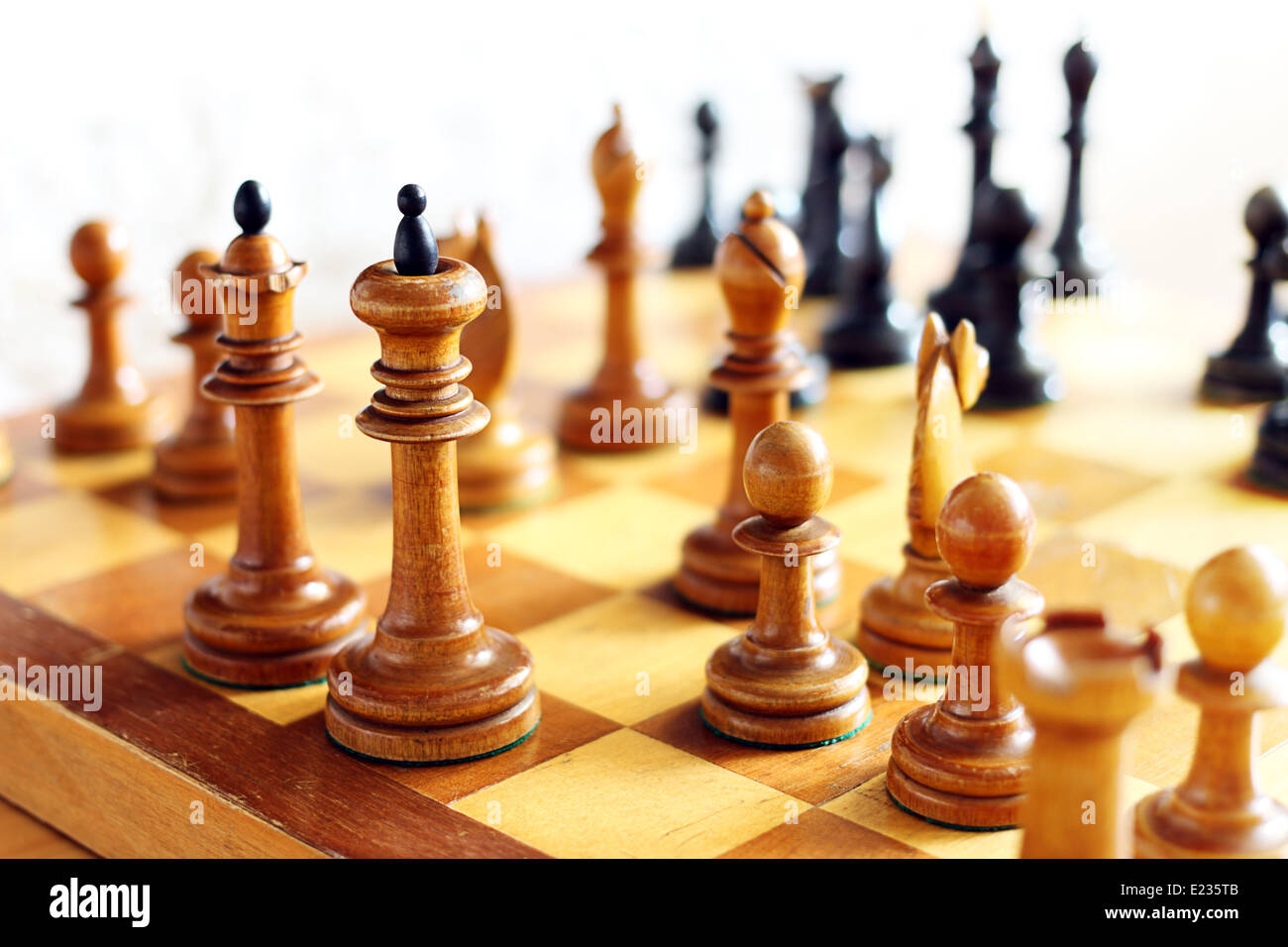 Vintage wooden chess pieces (King and Queen Stock Photo - Alamy