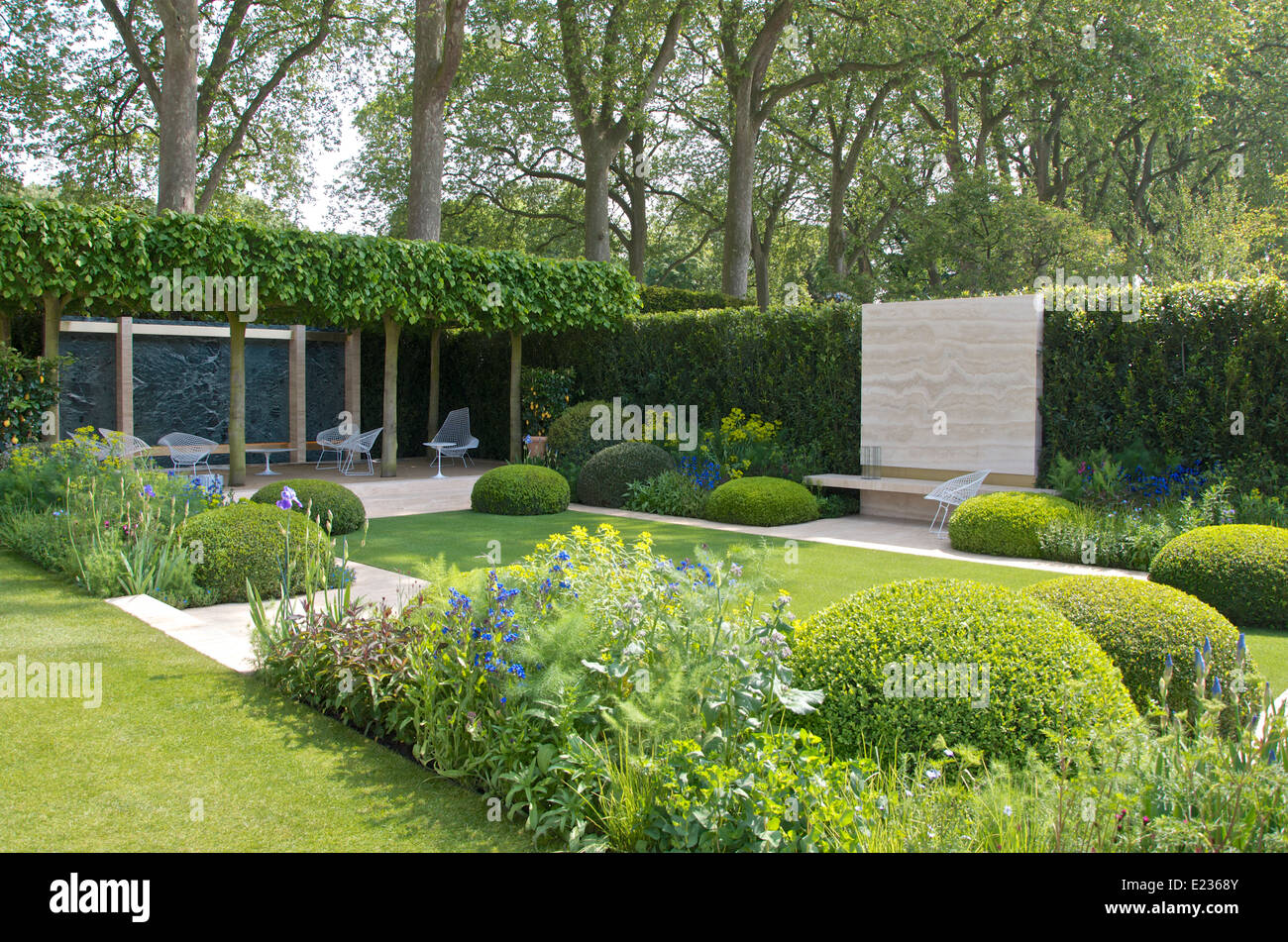 The Telegraph Garden, designed by Tommaso del Buono and Paul Gazerwitz at RHS Chelsea flower Show. Stock Photo