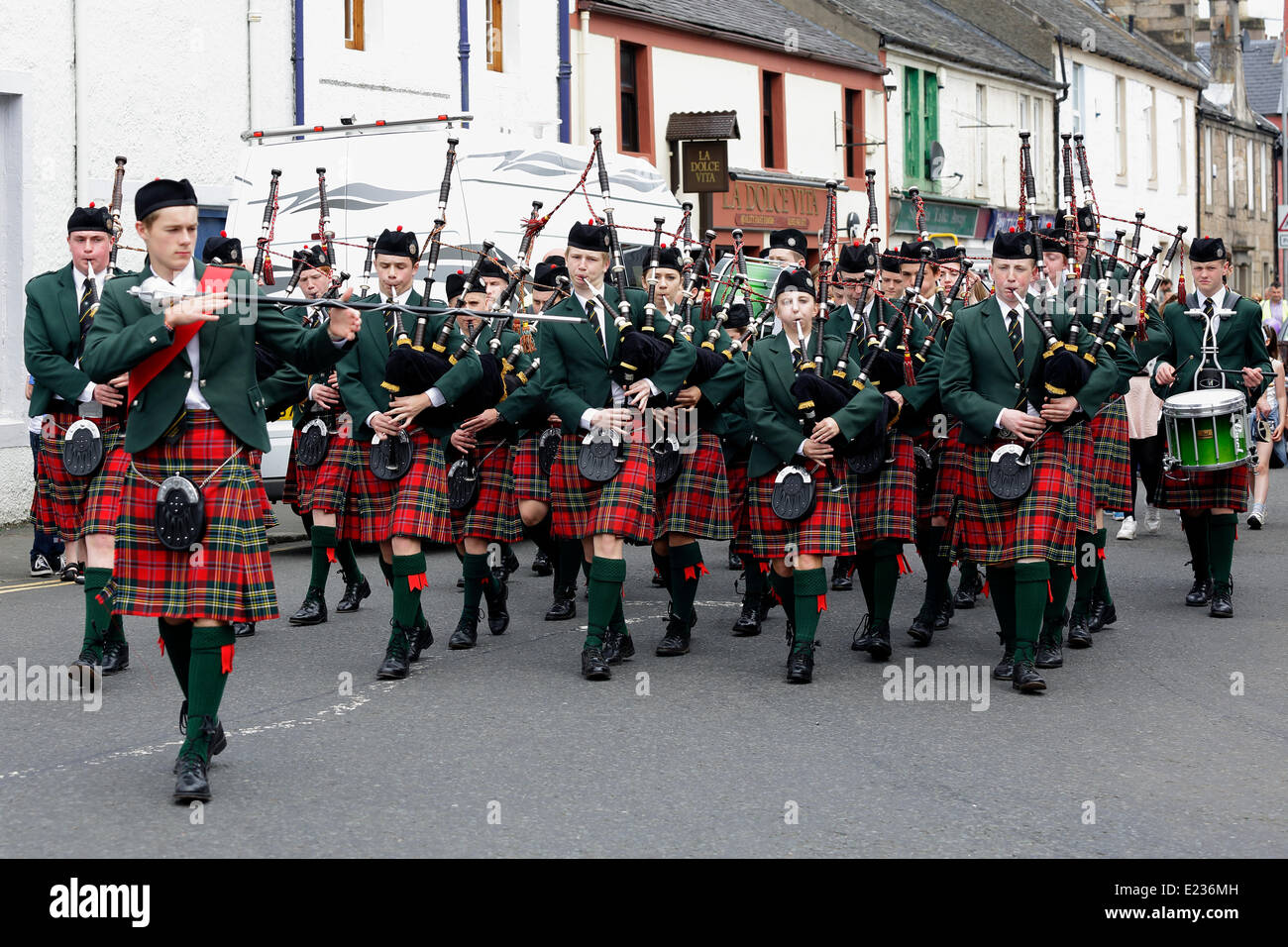 Lochwinnoch, Renfrewshire, Scotland, UK, Saturday, 14th June, 2014. St