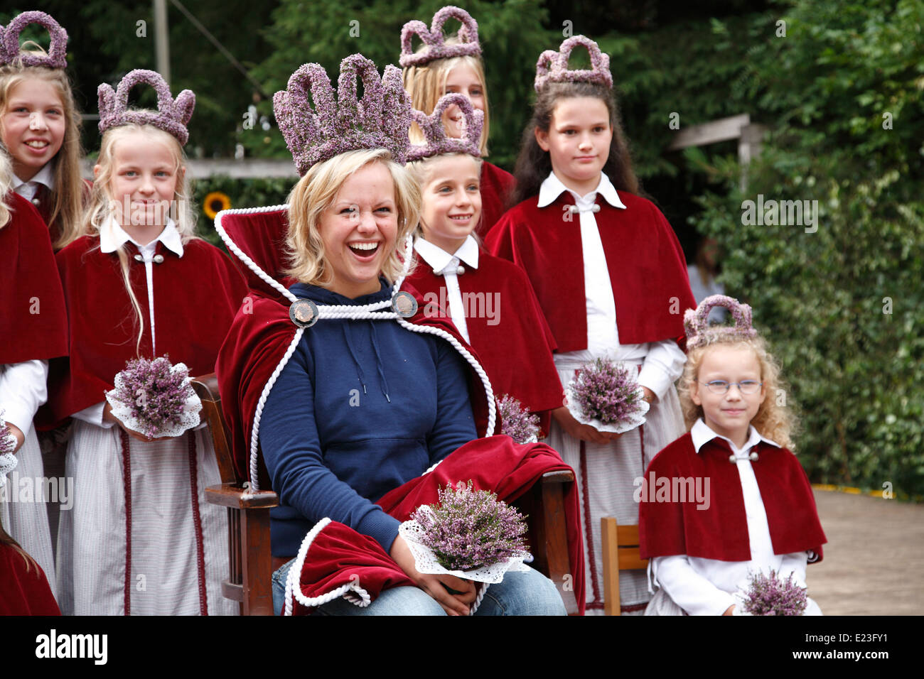 Heather Queen and  court ladies, festival of the blooming heather 2008, Amelinghausen, Luneburger Heath,  Lower Saxony, Germany Stock Photo