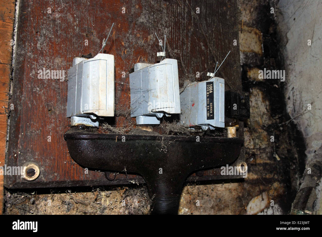 Main fuse hi-res stock photography and images - Alamy