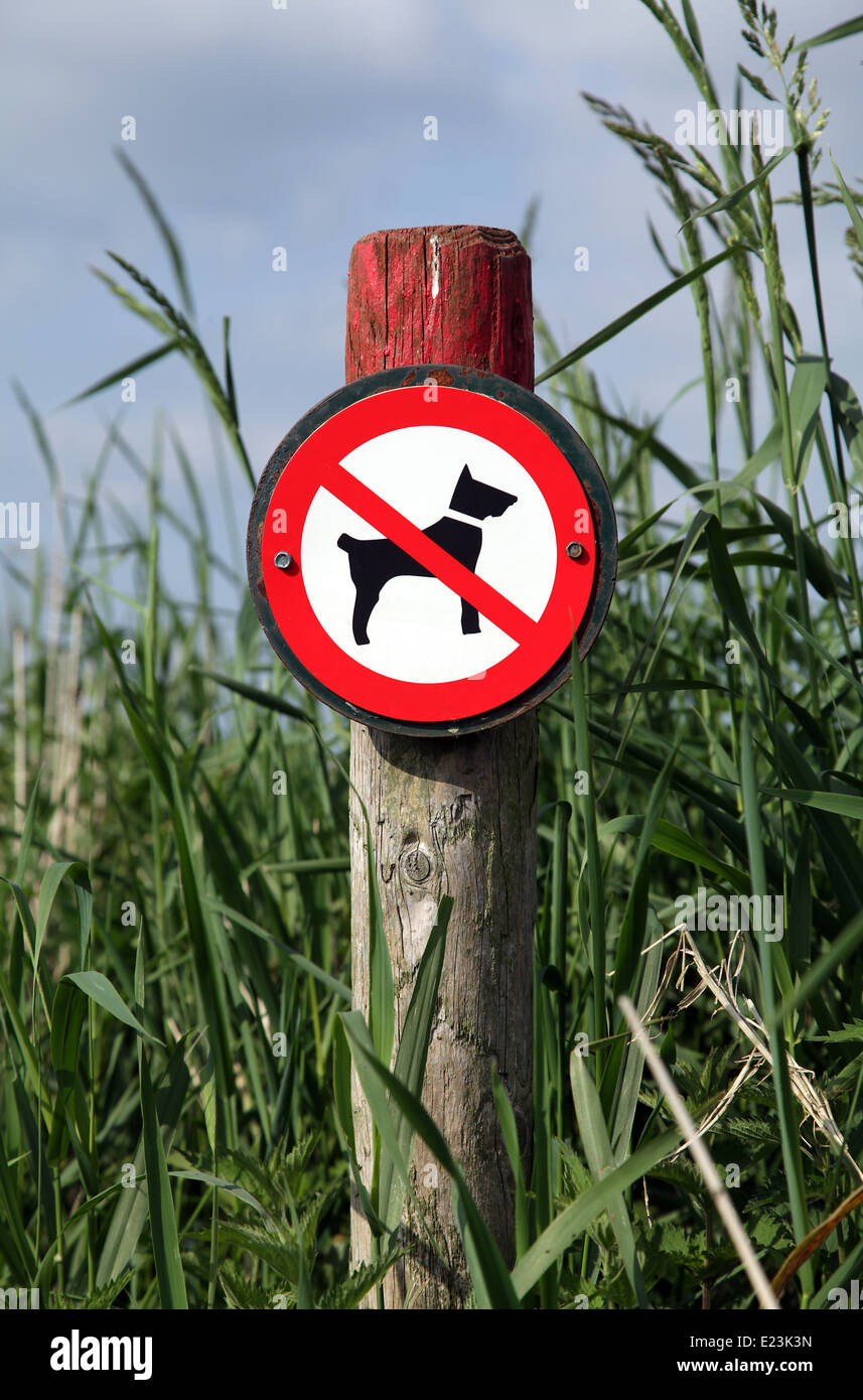 No pets sign hires stock photography and images Alamy