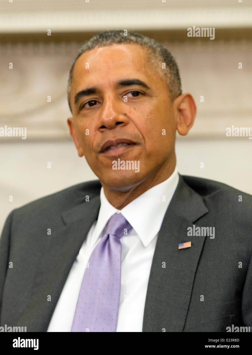 United States President Barack Obama Right Meets Reporters Following