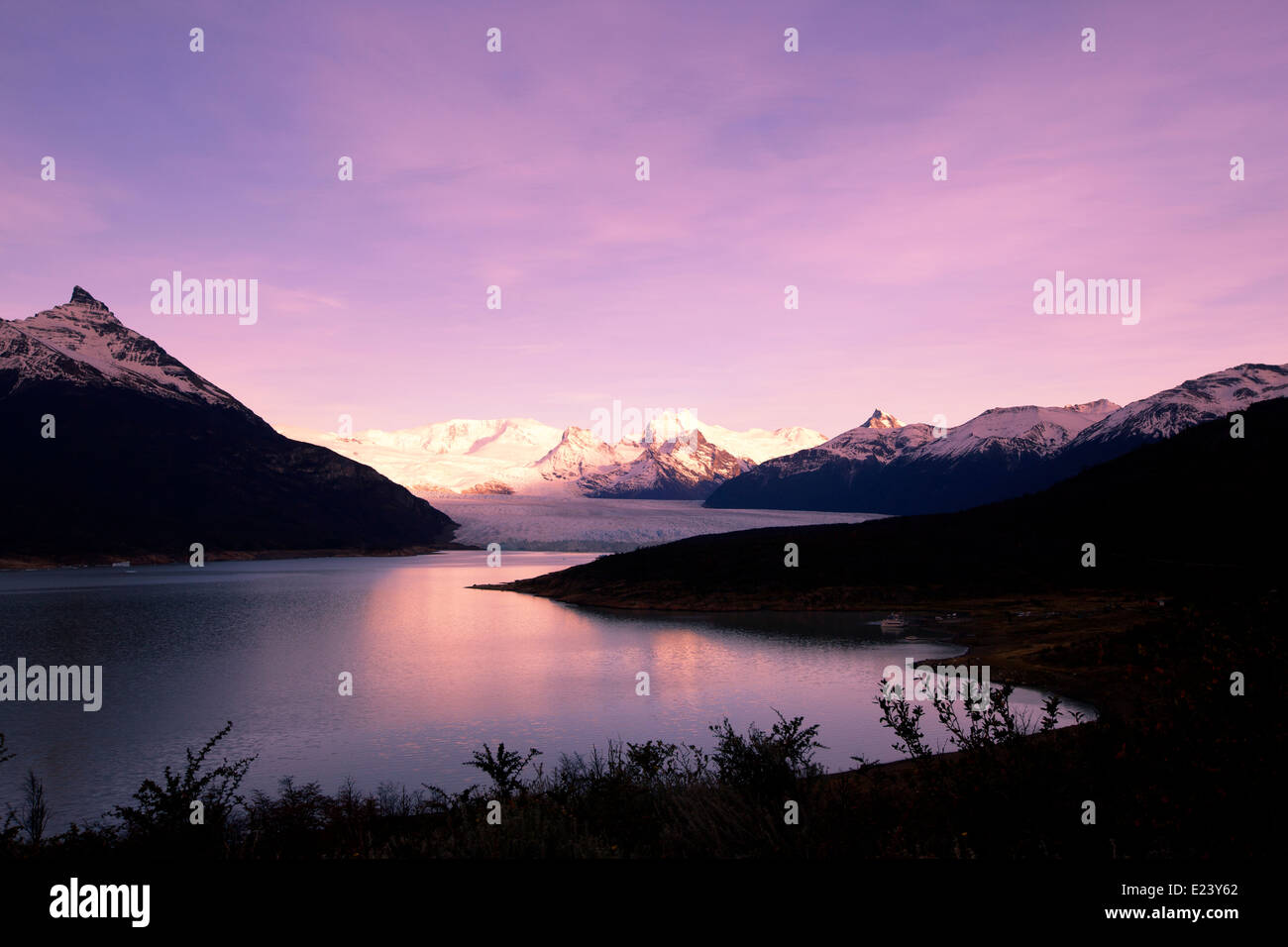 Glacier and mountains, south argentina, patagonia Stock Photo