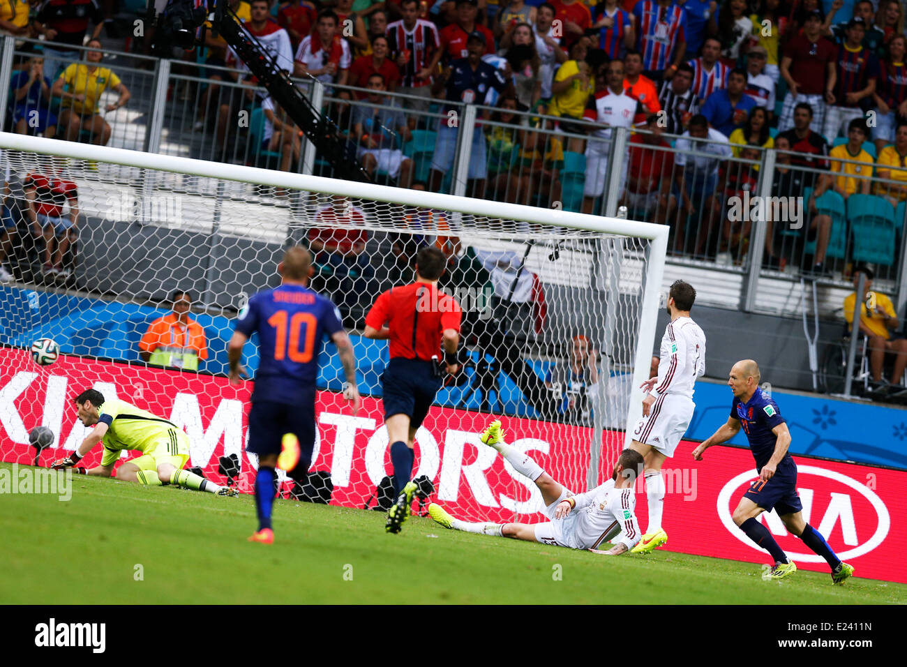 Arjen Robben 2014 Fifa World Cup Spain Hi res Stock Photography And arjen-robben-2014-fifa-world-cup-spain-hi-res-stock-photography-and