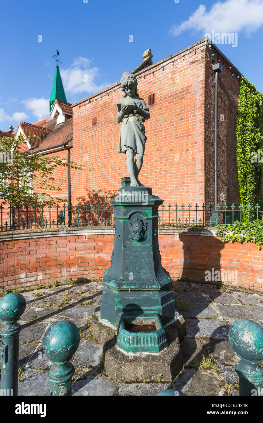 Statue in Pirbright, Surrey, given by Lord & Lady Pirbright to commemorate the diamond jubilee of Queen Victoria 1837-1897 Stock Photo