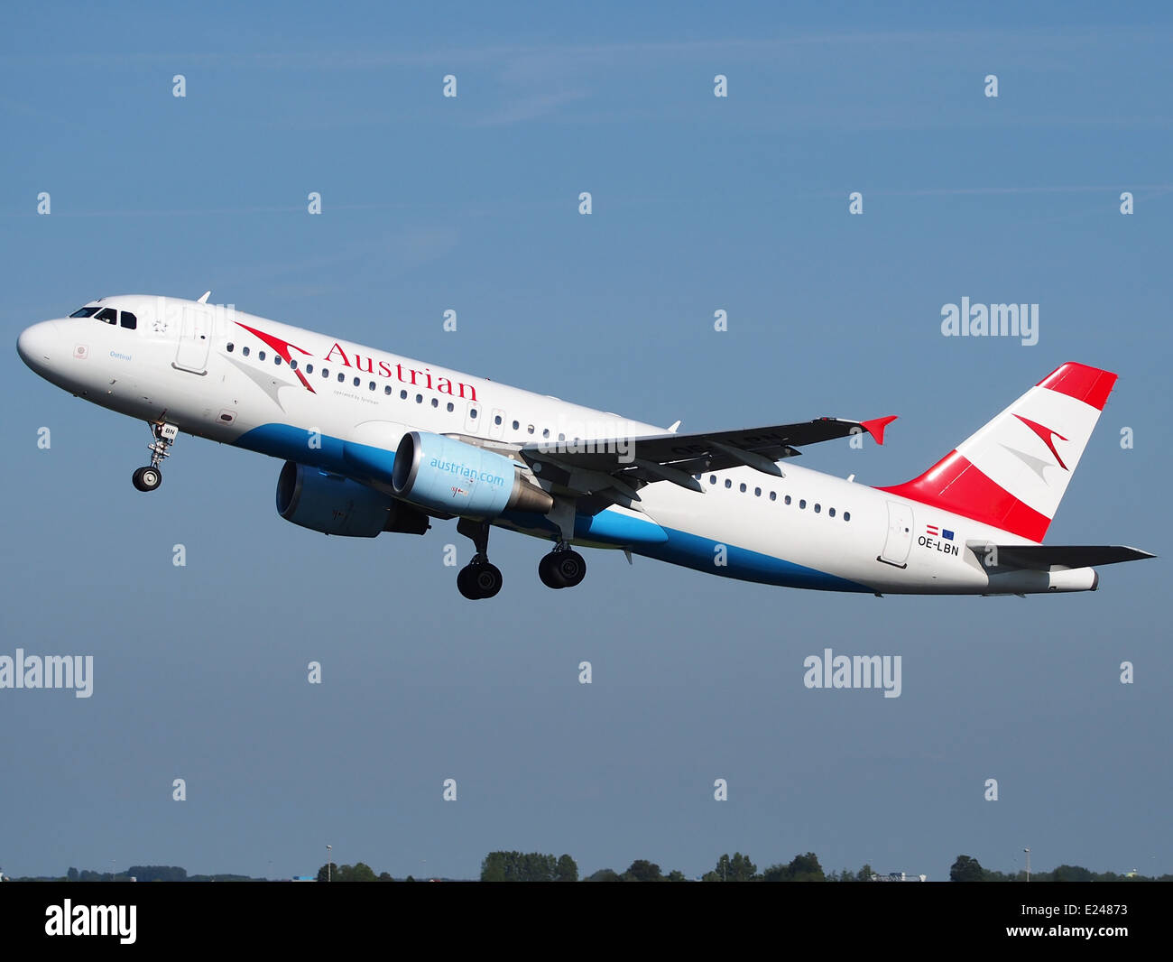 OE-LBN Austrian Airlines Airbus A320-214 - cn 768 takeoff from Schiphol (AMS - EHAM), The Netherlands, 16may2014, pic-2 Stock Photo