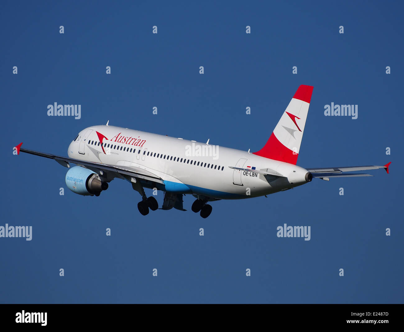 OE-LBN Austrian Airlines Airbus A320-214 - cn 768 takeoff from Schiphol (AMS - EHAM), The Netherlands, 16may2014, pic-4 Stock Photo