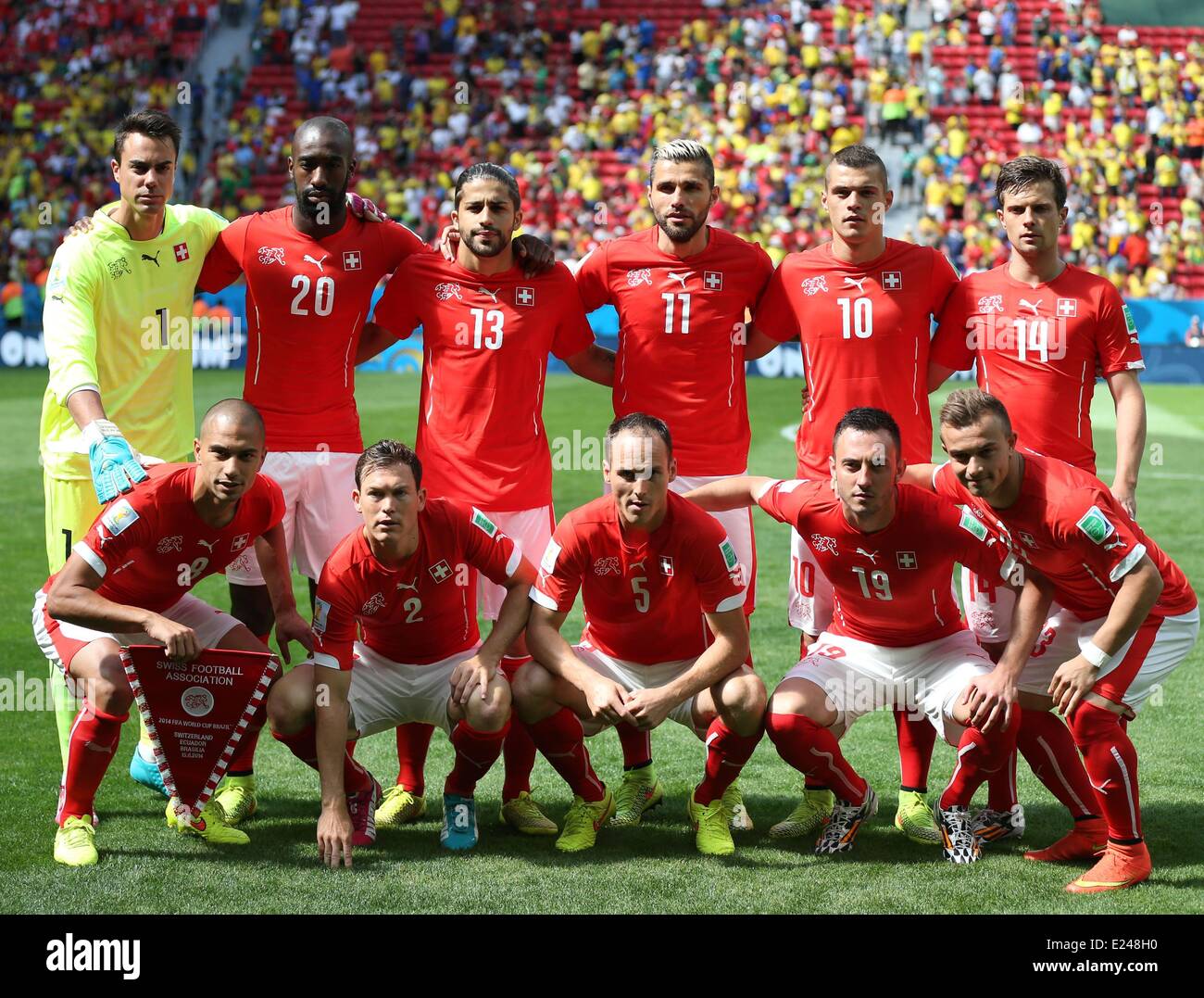 Brasilia, Brazil. 15th June, 2014. Swiss national team players pose for a group photo during a Group E match between Switzerland and Ecuador of 2014 FIFA World Cup at the Estadio Nacional Stadium in Brasilia, capital of Brazil, June 15, 2014. Credit:  Action Plus Sports Images/Alamy Live News Stock Photo