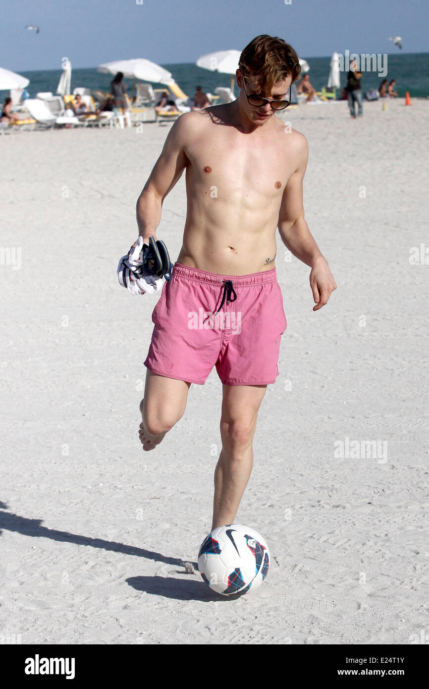 Emma Rigby and Ed Speleers enjoy the sun during a holiday in Miami Beach Where Miami Beach